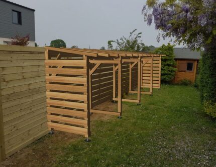 Abri de jardin en bois massif de 8m, non couvert et avec fond, traitement classe 3, Jardinatoire